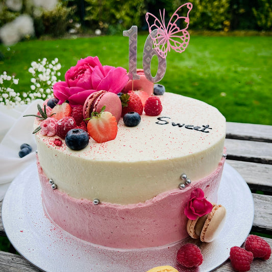 15. Torte "Sweet 16" zum Geburtstag mit frischen Beeren 22 cm