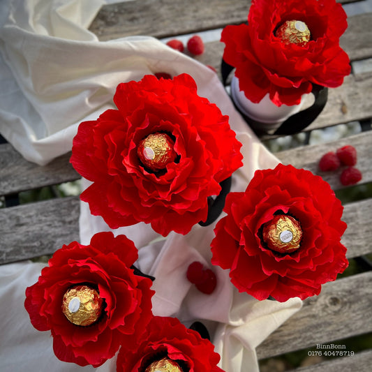 Einzigartiges Geschenk zum Valentinstag Muttertag Rosebox mit Ferrero Rocher