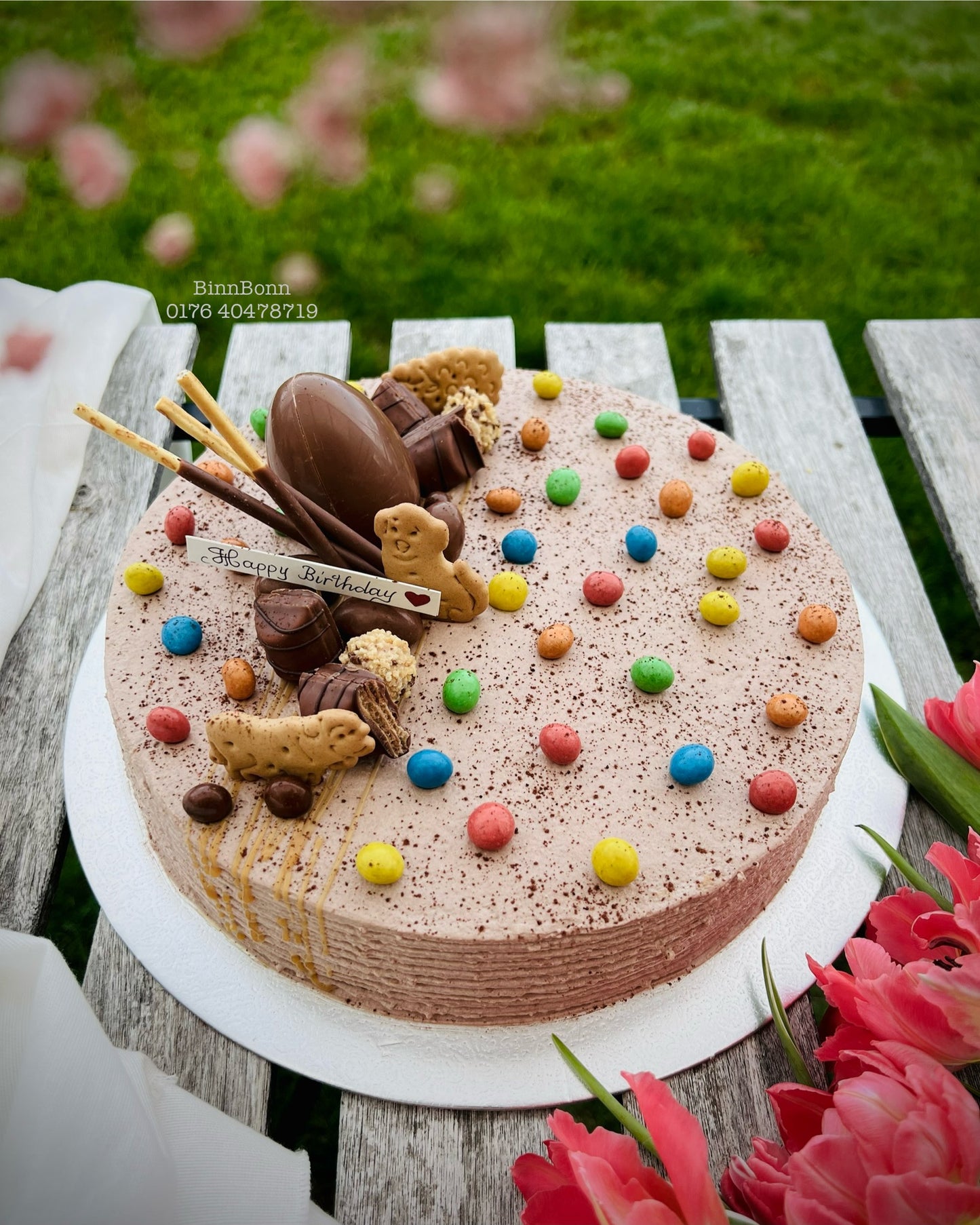 54. Torte "Easter time" zum Kindergeburtstag mit Überraschungsei und bunten M&M's 26 cm
