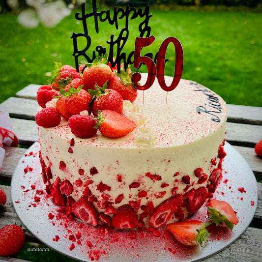 22. Torte "Lady in Red" zum Geburtstag mit frischen Erdbeeren 22 cm