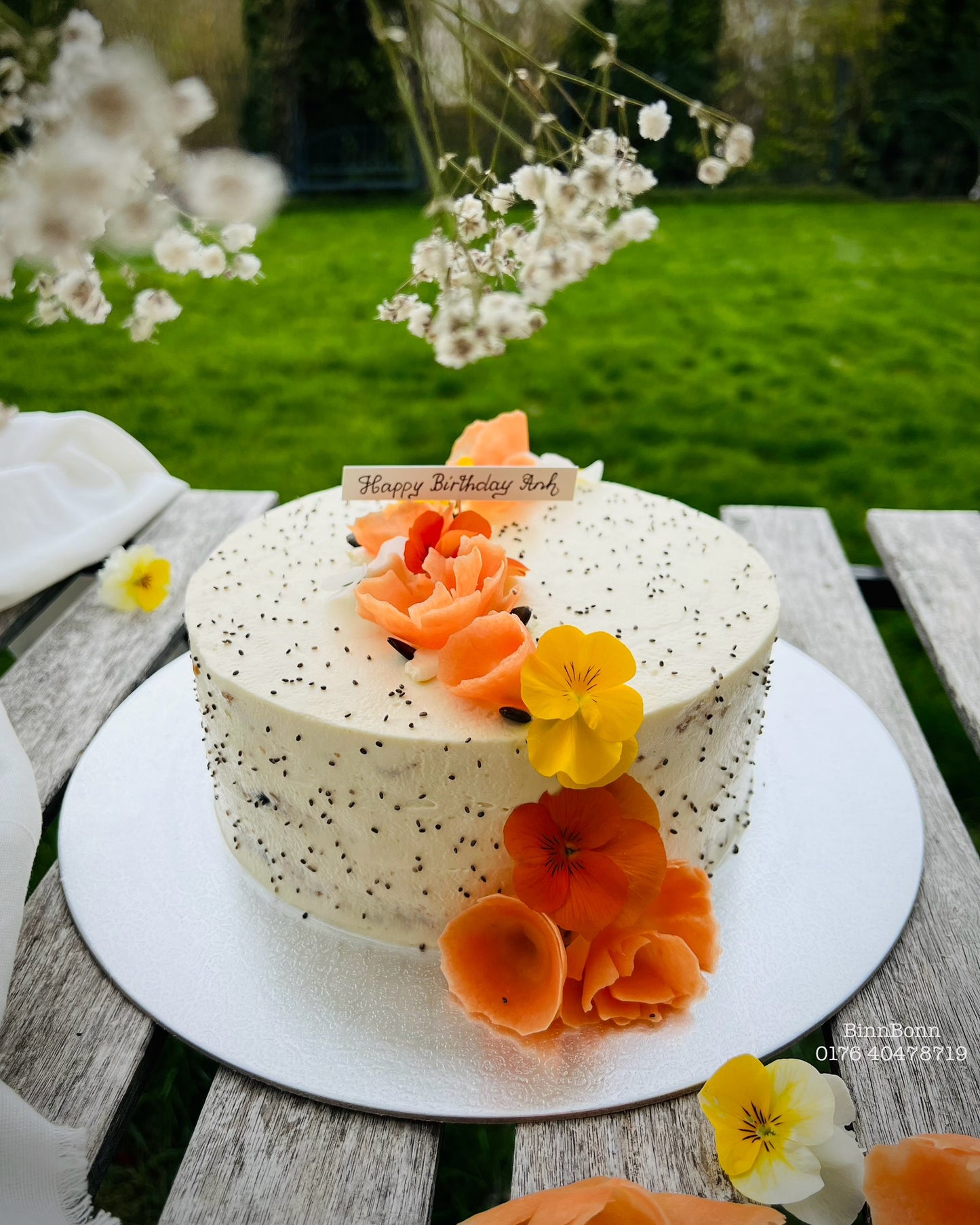 7. Torte "Carrot Cake" mit Möhren Kürbiskernen und Frischkäse 22 cm