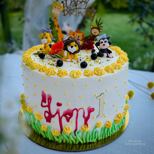 13. Torte "Lion King" zum Kindergeburtstag gefüllt mit frischen Beeren