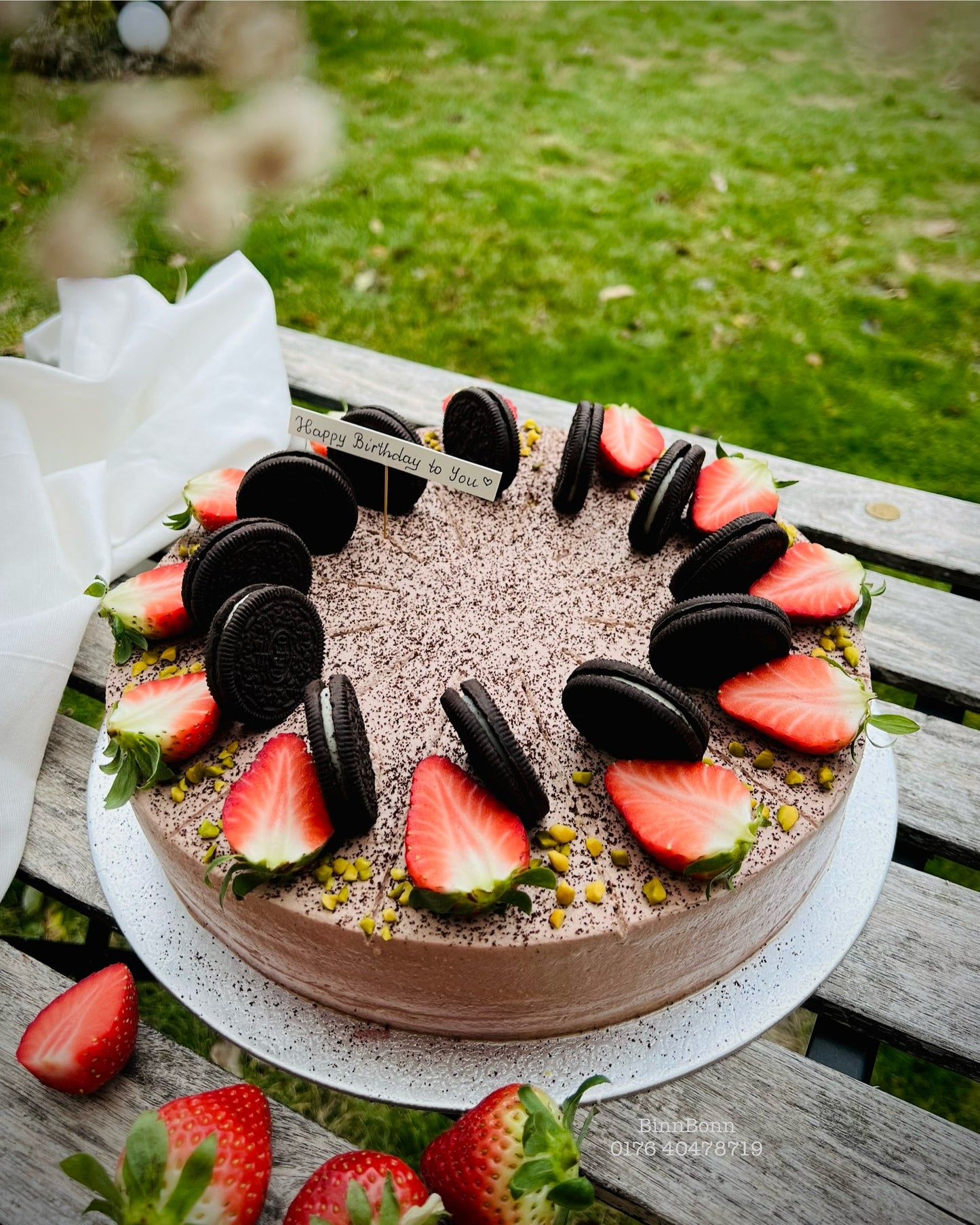 43. Torte "Coffee and Oreo" mit himmlischer Schoko-Mousse und frischen Erdbeeren 26 cm